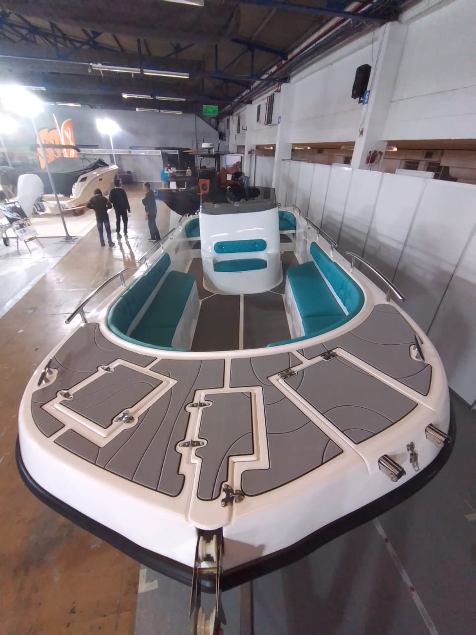 Batouni Marine — ATLAS 800 — εξοπλισμός